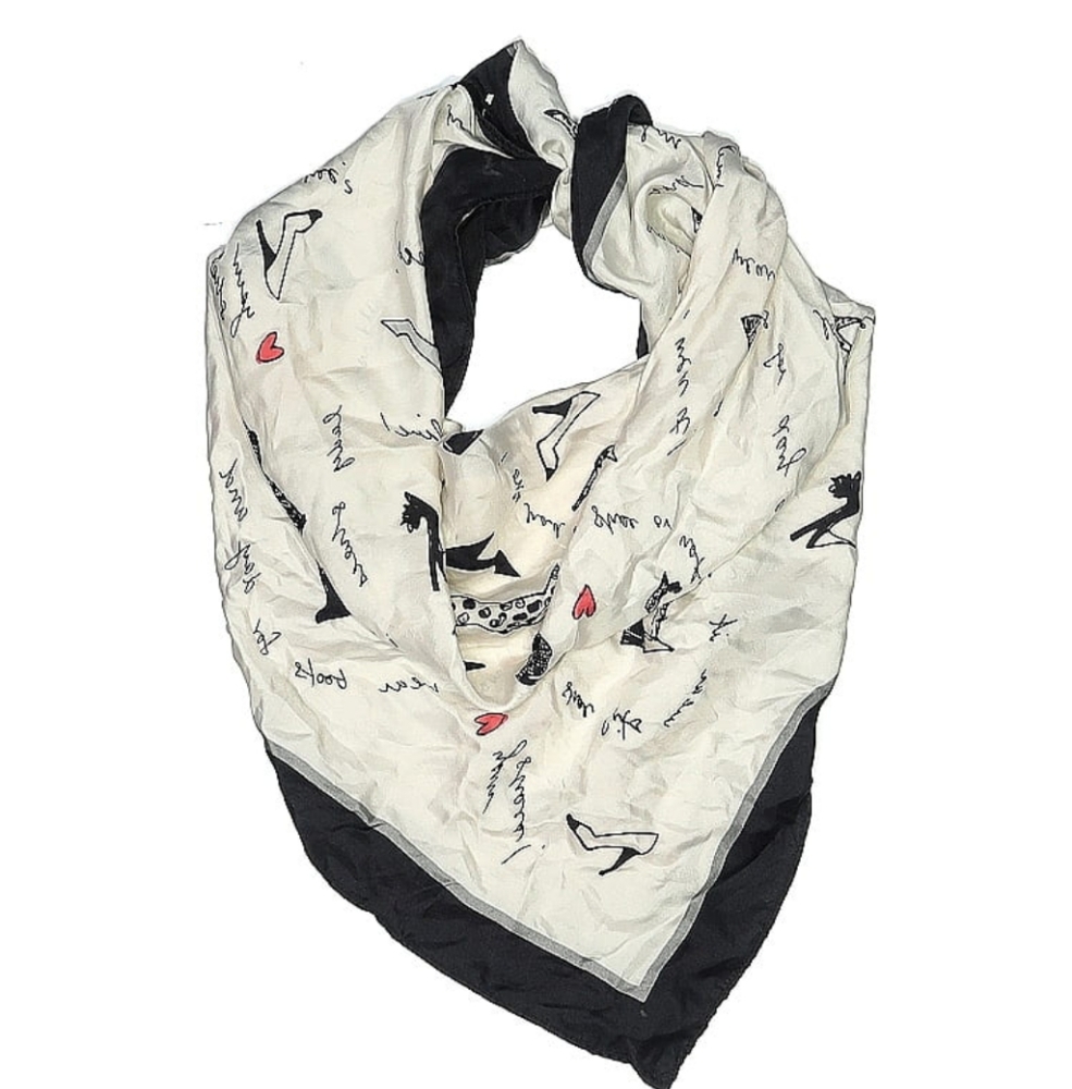 Stylish Black and White Scarf
